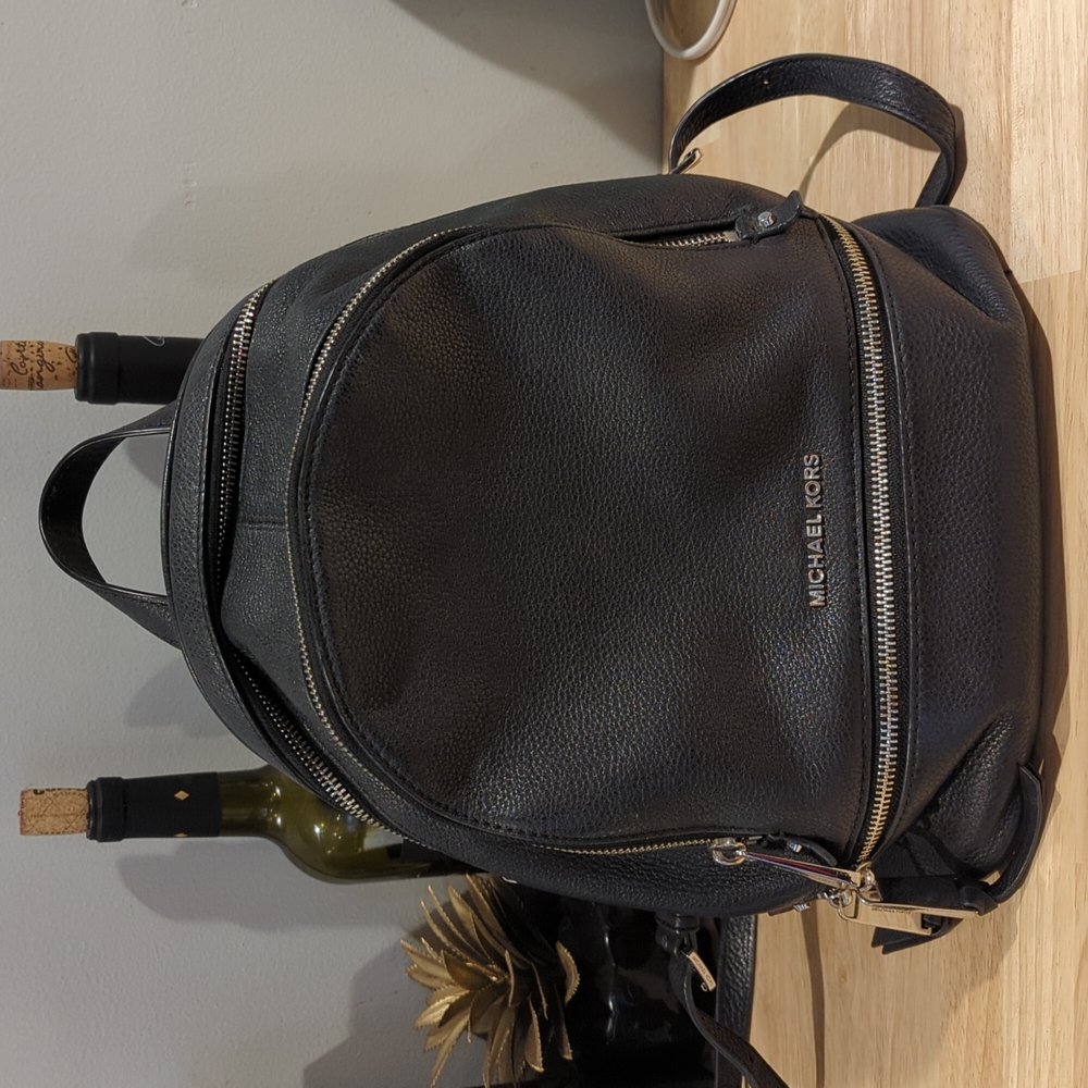 Michael Kors Rhea Zip Medium Backpack